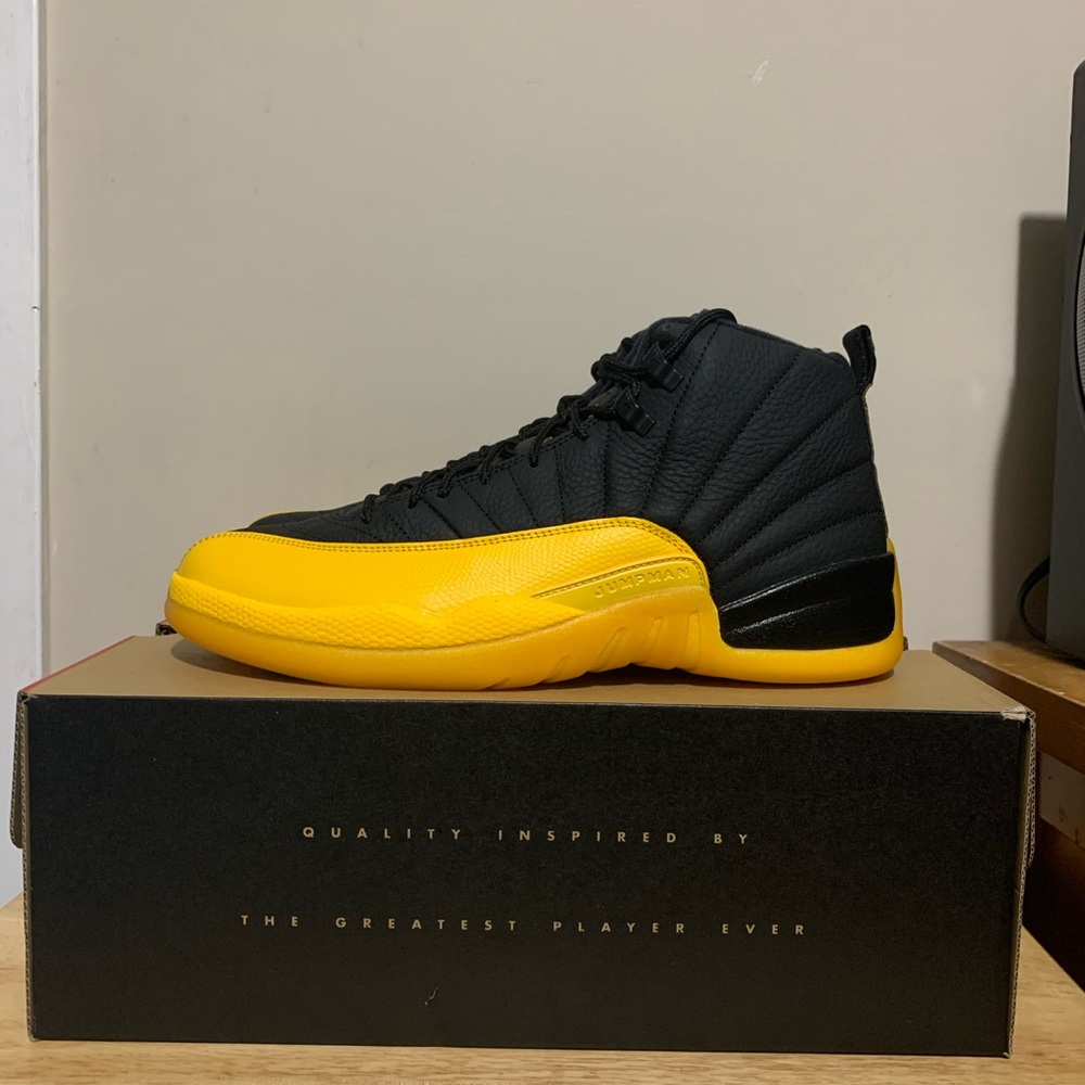 Jordan 12 University Gold